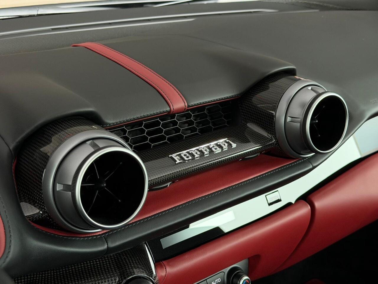 2021 Ferrari 812 GTS Convertible Photo