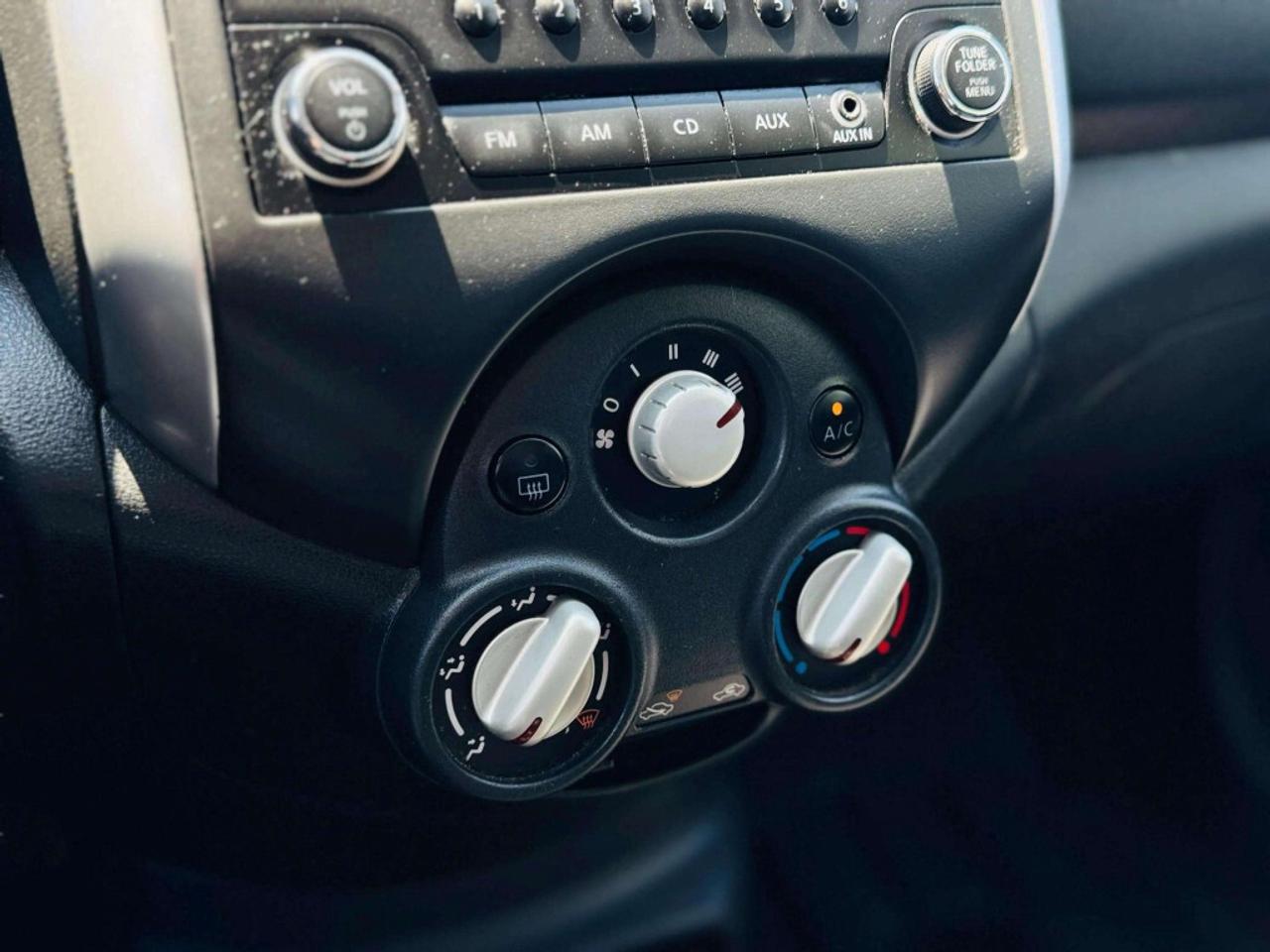 2015 Nissan Micra SV MANUAL Photo