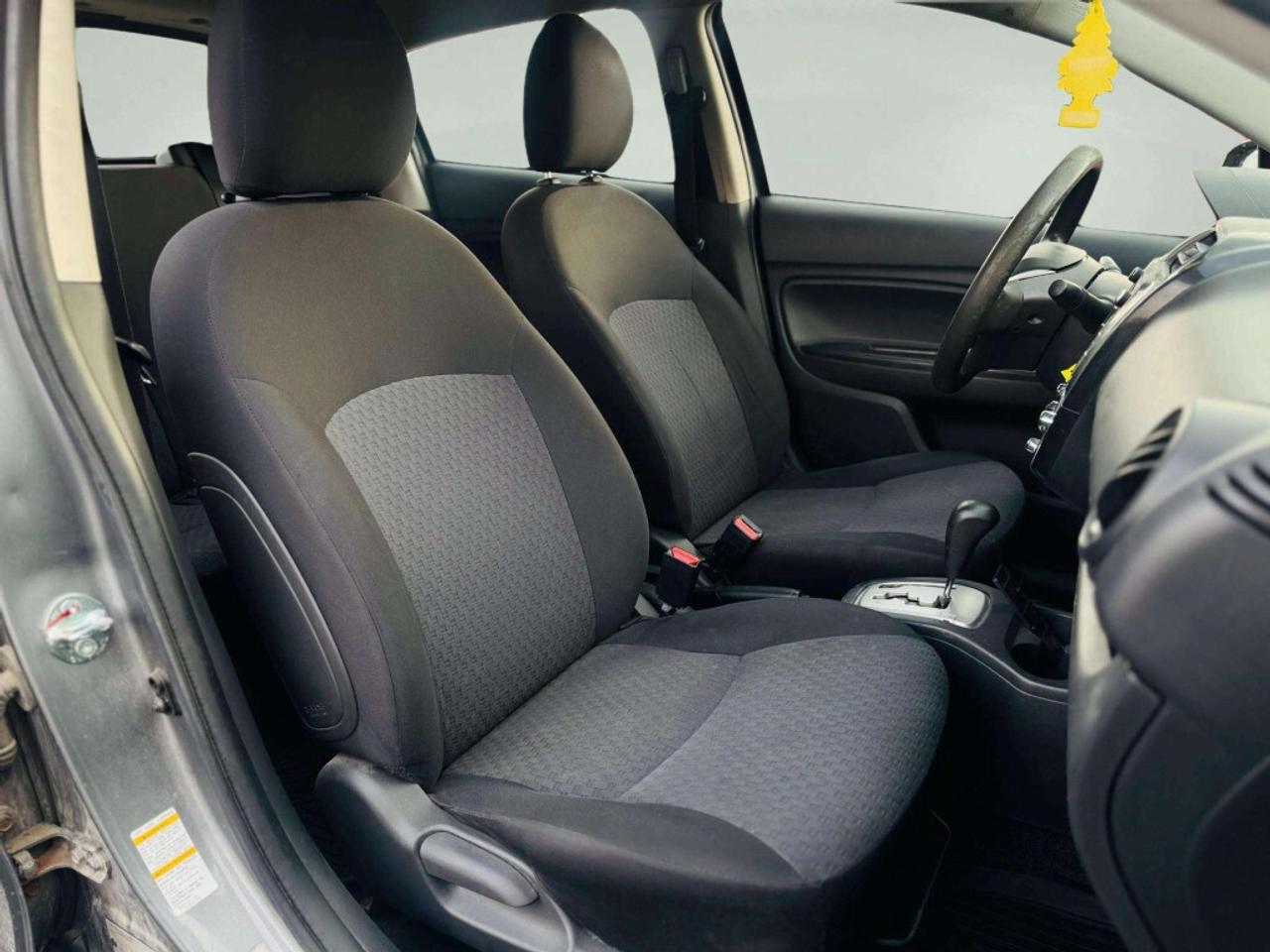 2018 Mitsubishi Mirage ES CVT Photo