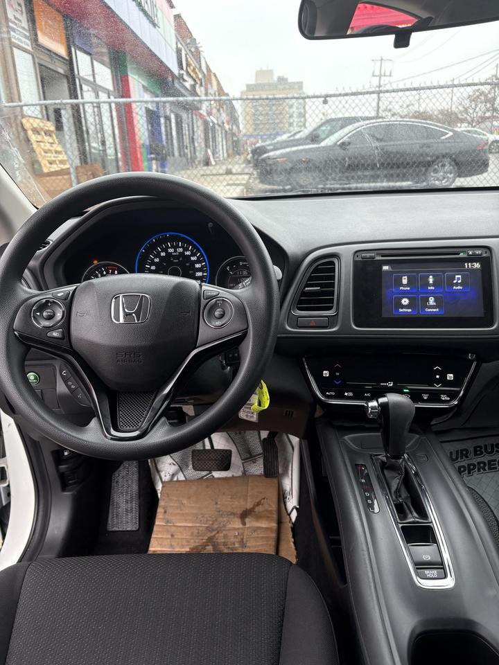 2018 Honda HR-V Lx Awd Cvt Photo