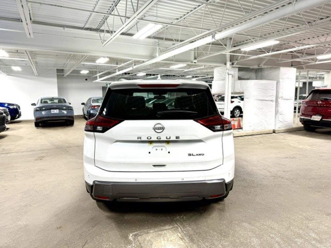 2024 Nissan Rogue SL, PRO-PILOT, LEATHER, GOOGLE MAPS, REMOTE START Photo