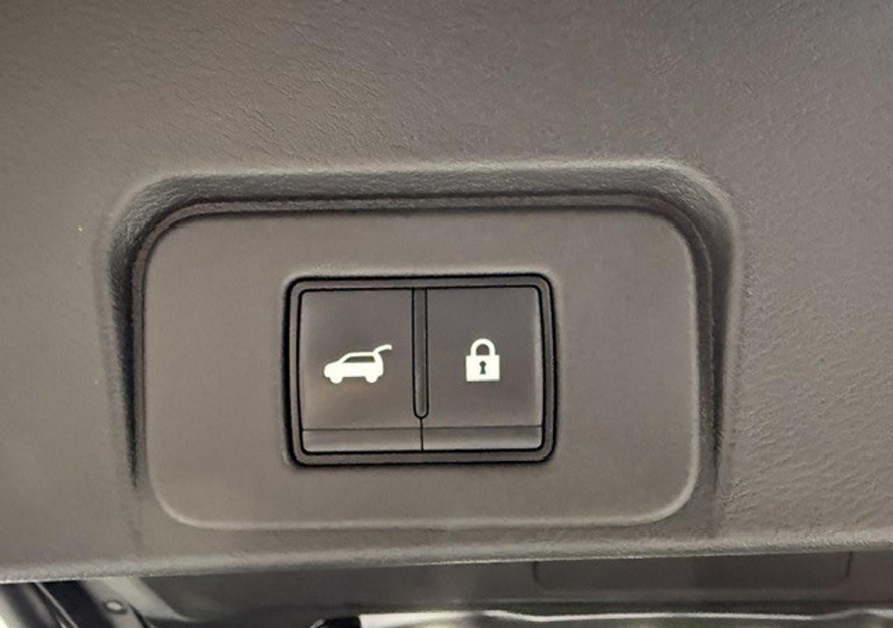 2024 Nissan Rogue SL, PRO-PILOT, LEATHER, GOOGLE MAPS, REMOTE START Photo