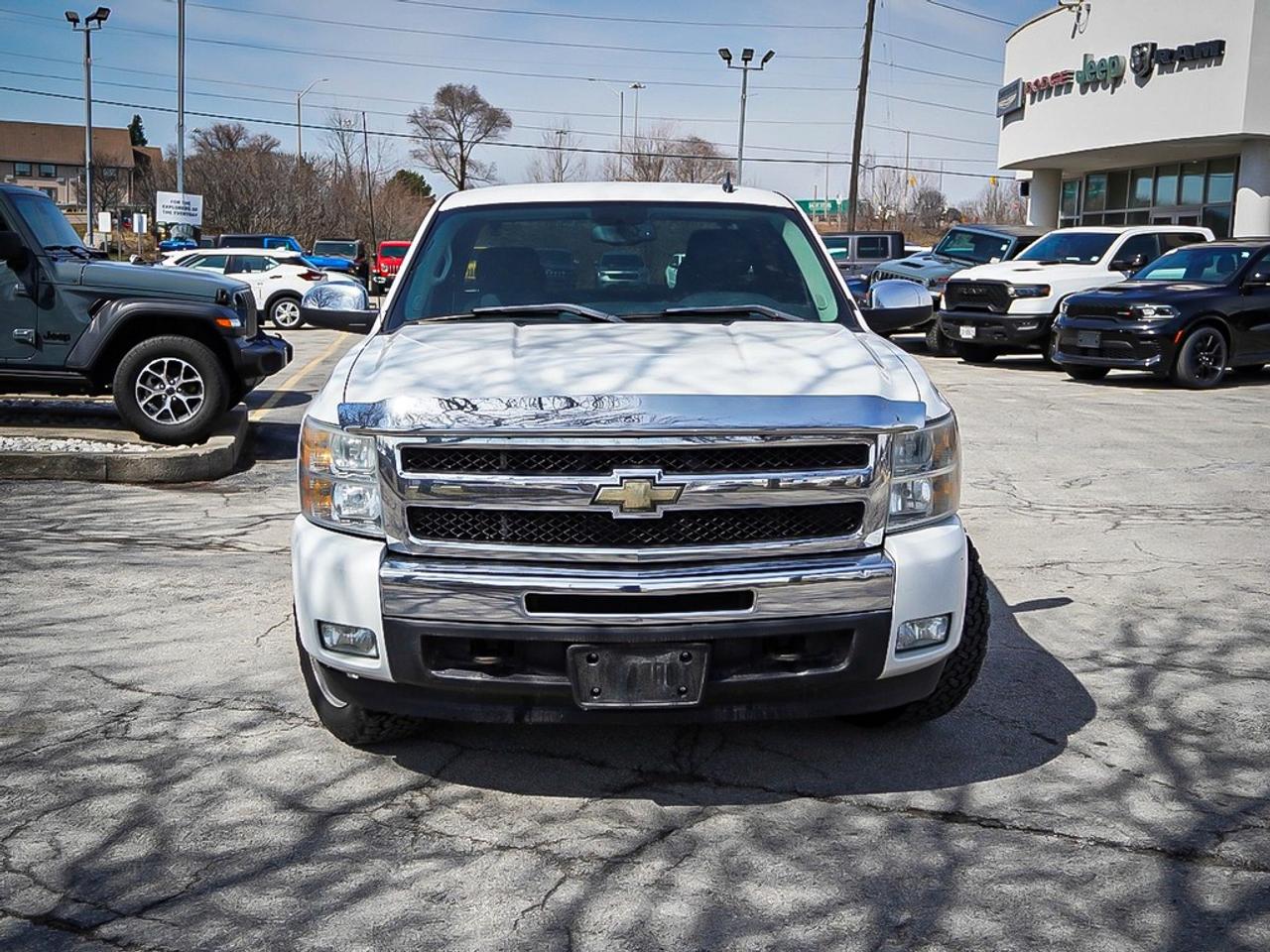 2011 Chevrolet Silverado 1500  Photo2