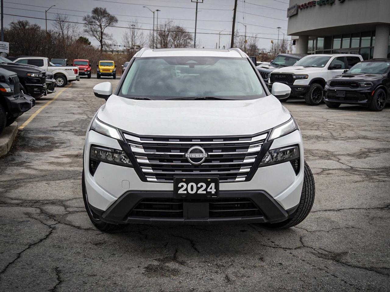 2024 Nissan Rogue  Photo2