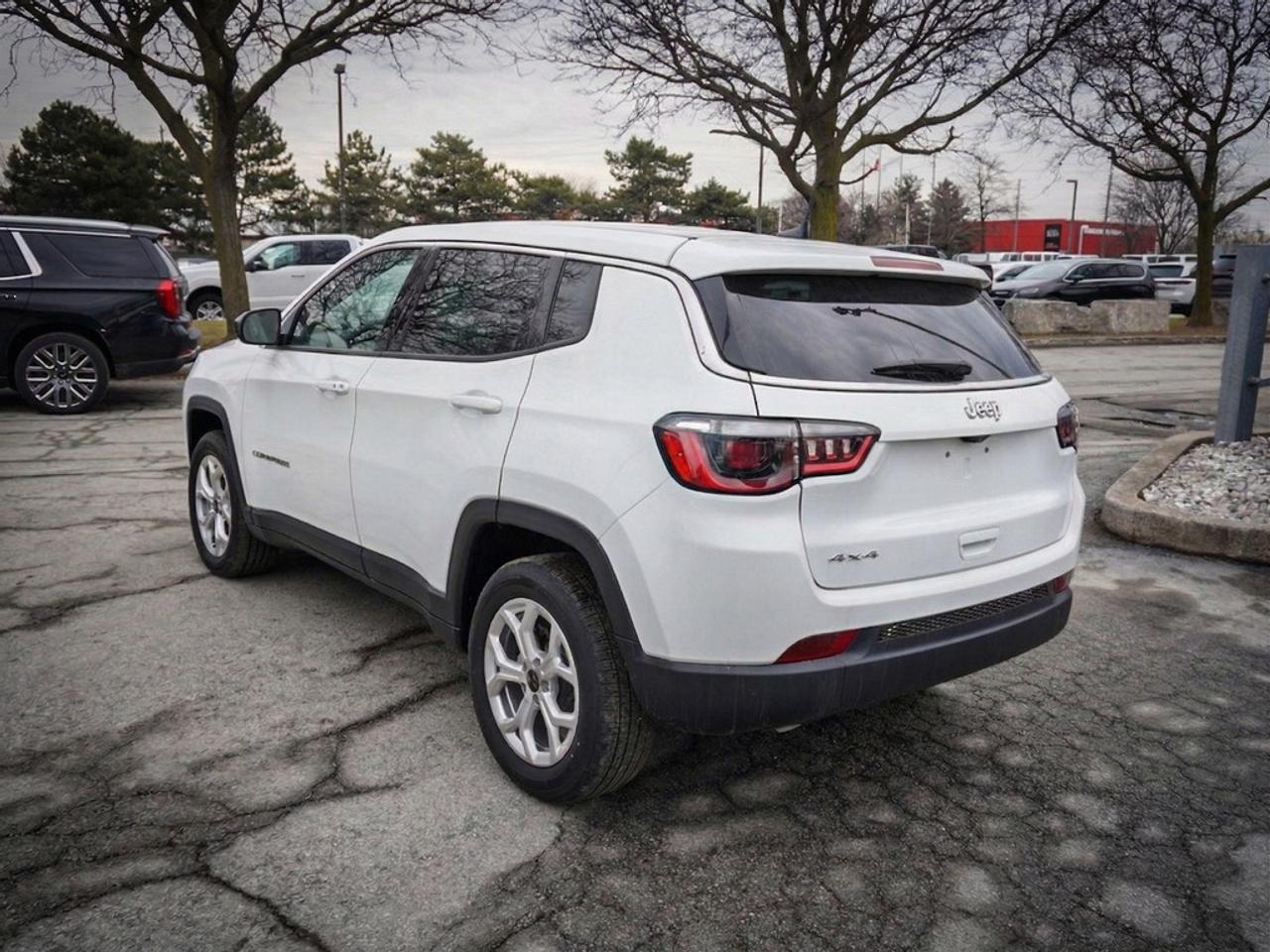 2025 Jeep Compass  Photo3
