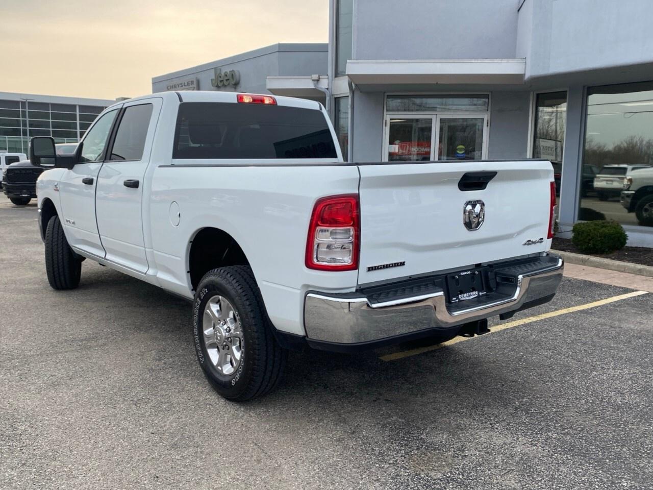 2024 RAM 3500 Big Horn 4x4 Crew Cab 6'4 Box Photo2