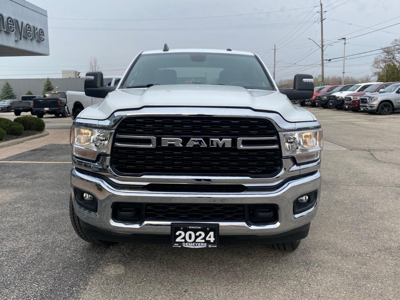 2024 RAM 3500 Big Horn 4x4 Crew Cab 6'4 Box Photo