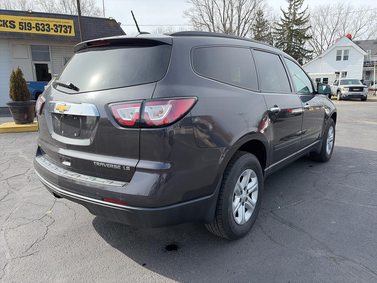 2016 Chevrolet Traverse LS-7 PASS-AWD-CLEAN Photo4