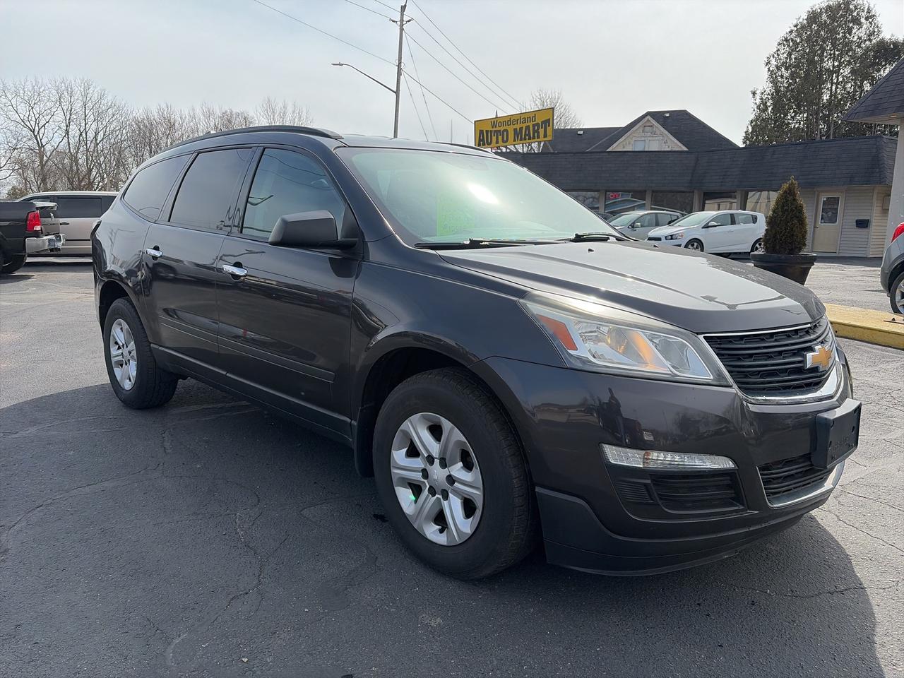2016 Chevrolet Traverse LS-7 PASS-AWD-CLEAN Photo