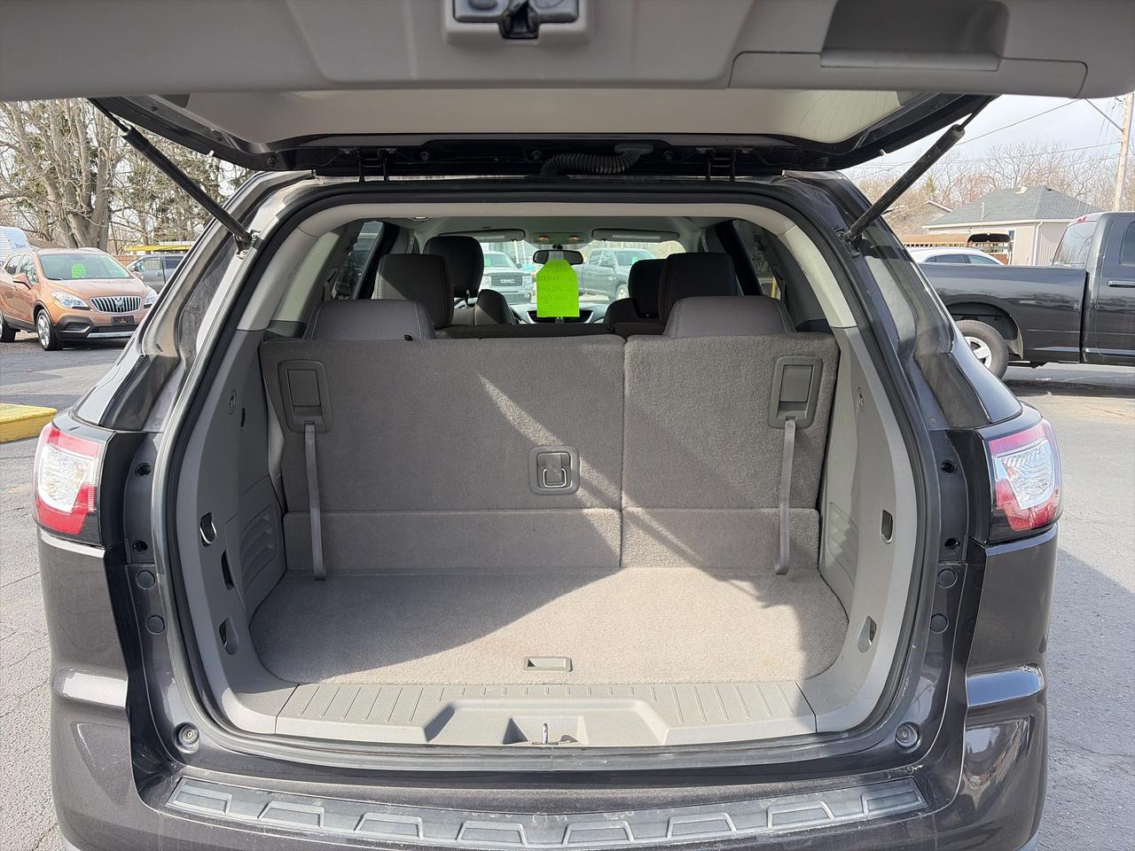 2016 Chevrolet Traverse LS-7 PASS-AWD-CLEAN Photo