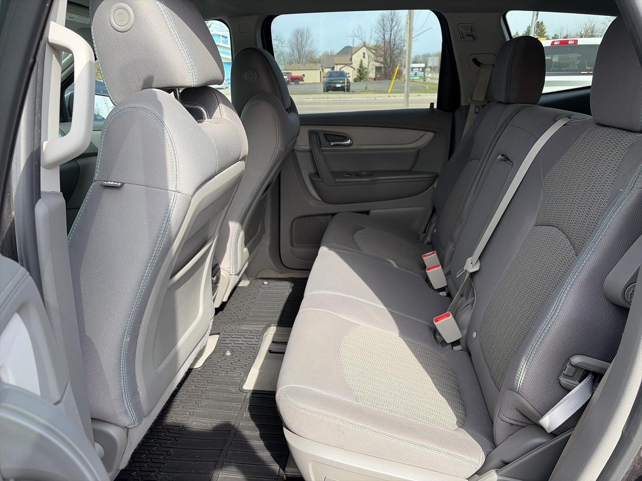 2016 Chevrolet Traverse LS-7 PASS-AWD-CLEAN Photo