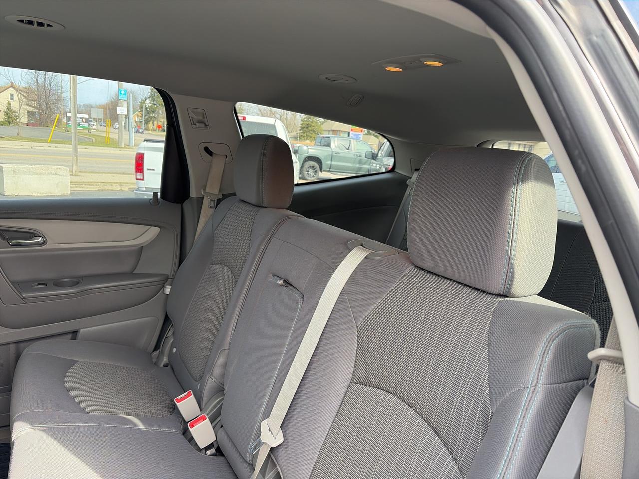 2016 Chevrolet Traverse LS-7 PASS-AWD-CLEAN Photo