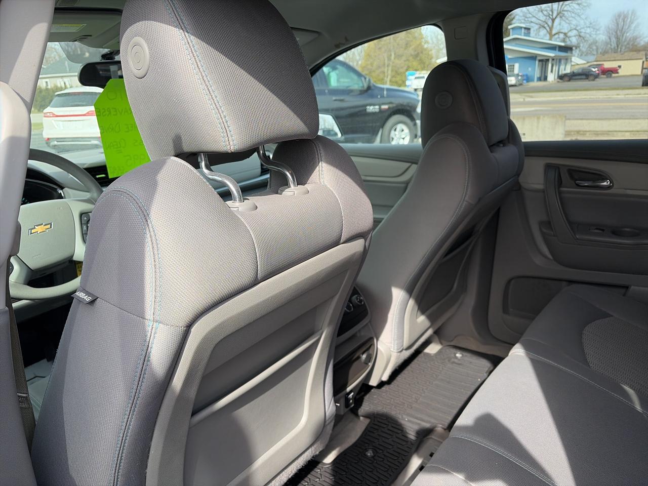 2016 Chevrolet Traverse LS-7 PASS-AWD-CLEAN Photo