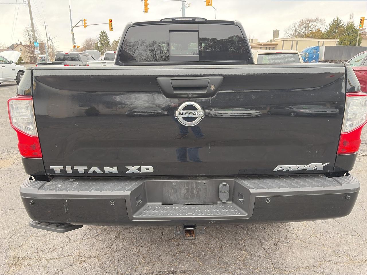 2018 Nissan Titan XD PRO-4X-LEATHER-LOADED-CLEAN Photo