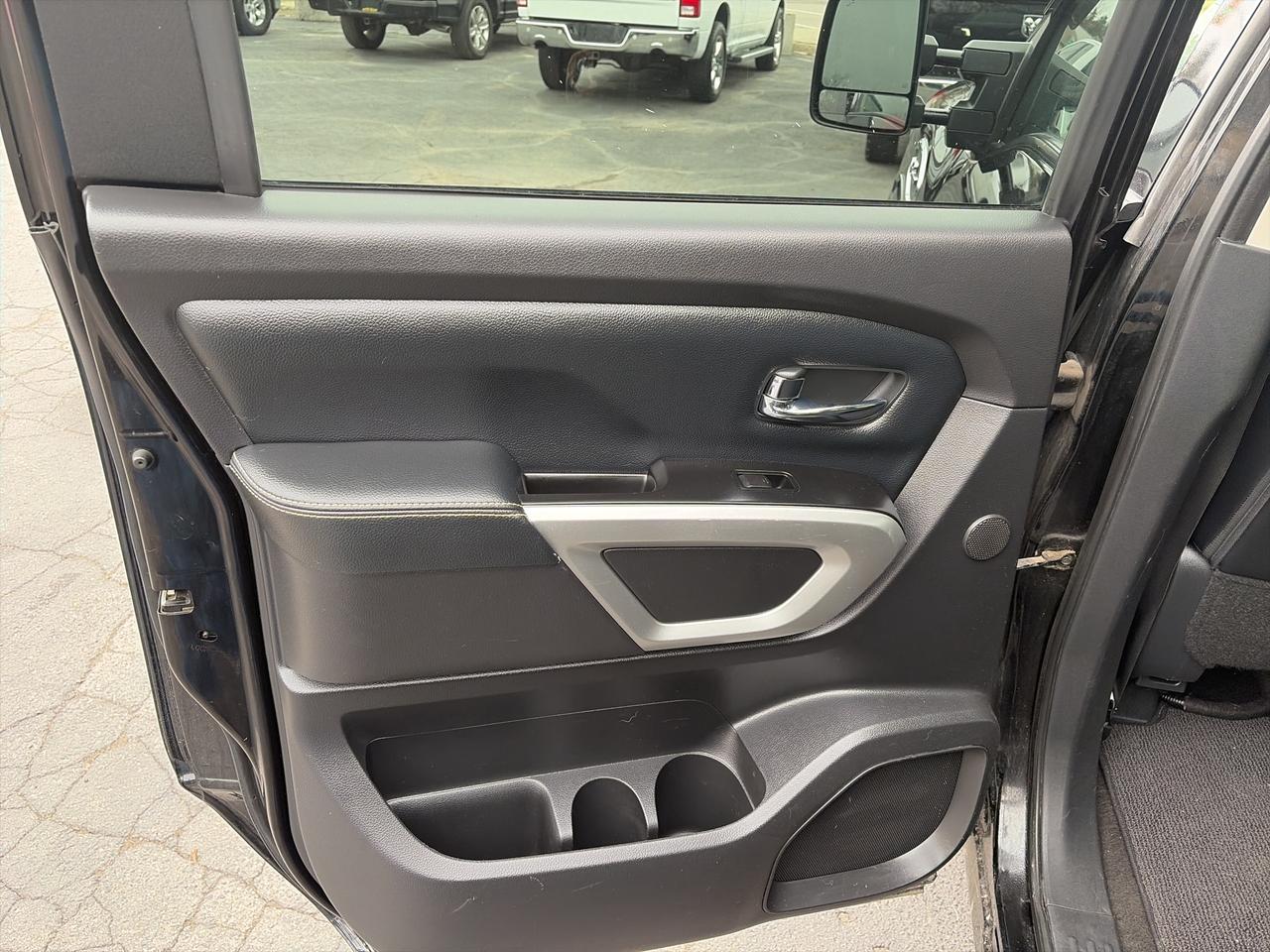 2018 Nissan Titan XD PRO-4X-LEATHER-LOADED-CLEAN Photo