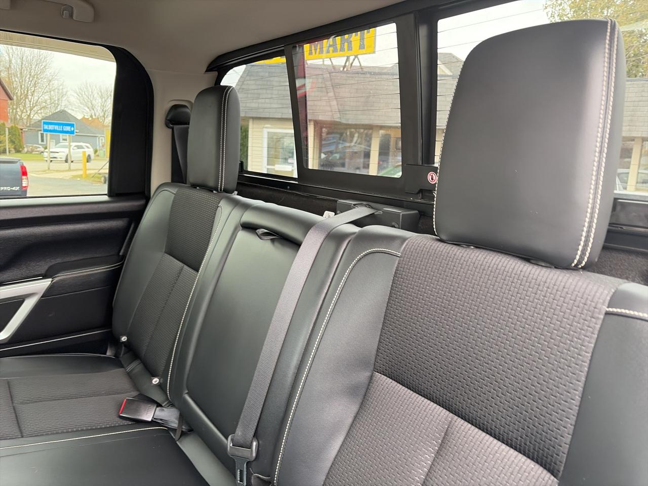 2018 Nissan Titan XD PRO-4X-LEATHER-LOADED-CLEAN Photo