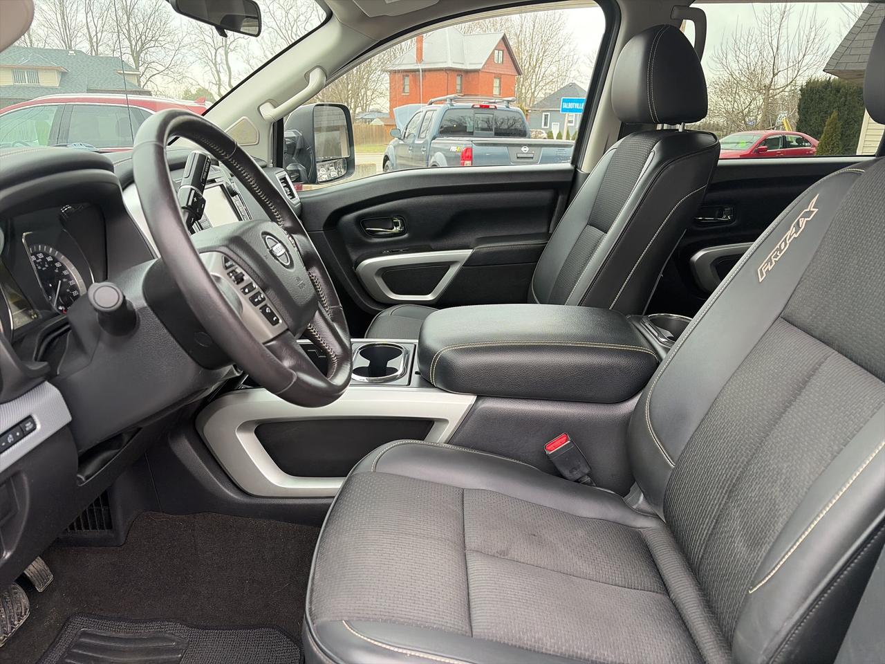 2018 Nissan Titan XD PRO-4X-LEATHER-LOADED-CLEAN Photo