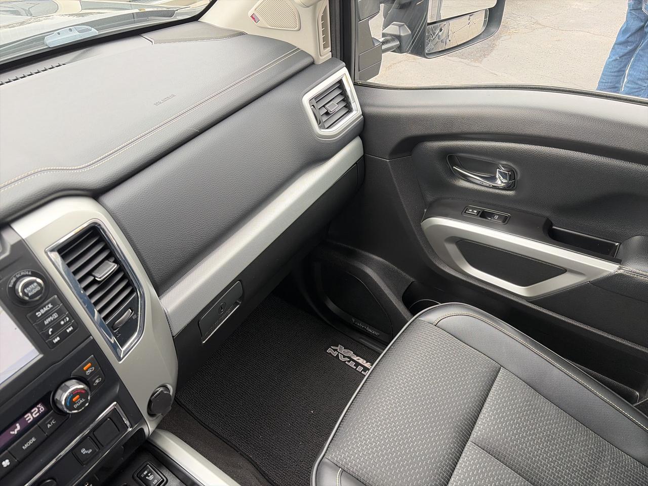 2018 Nissan Titan XD PRO-4X-LEATHER-LOADED-CLEAN Photo