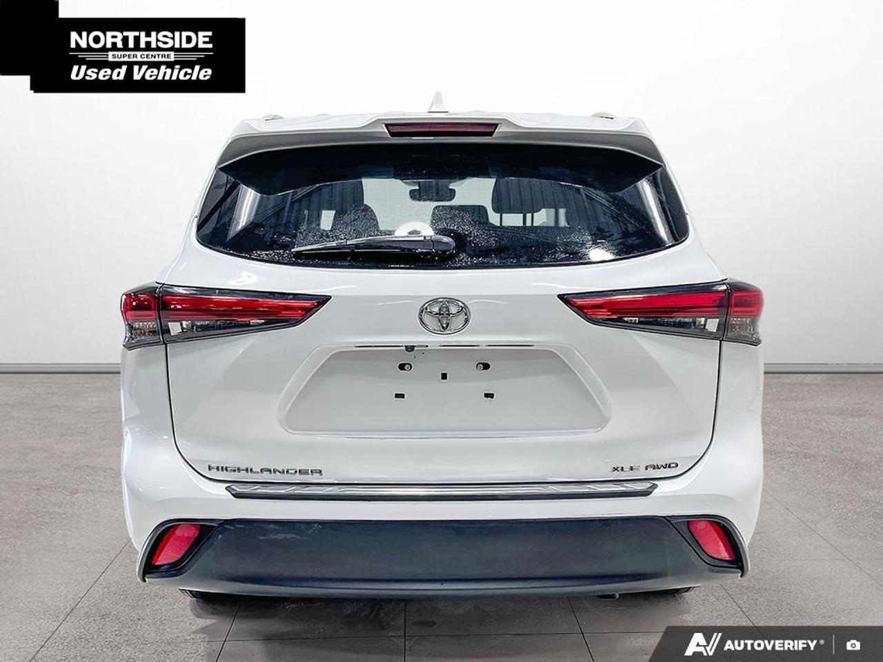 2022 Toyota Highlander XLE 4dr All-wheel Drive Photo