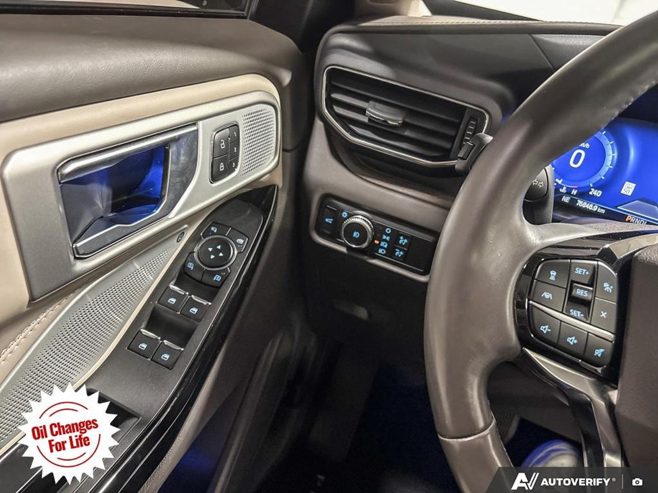 2023 Ford Explorer Platinum 4WD Photo
