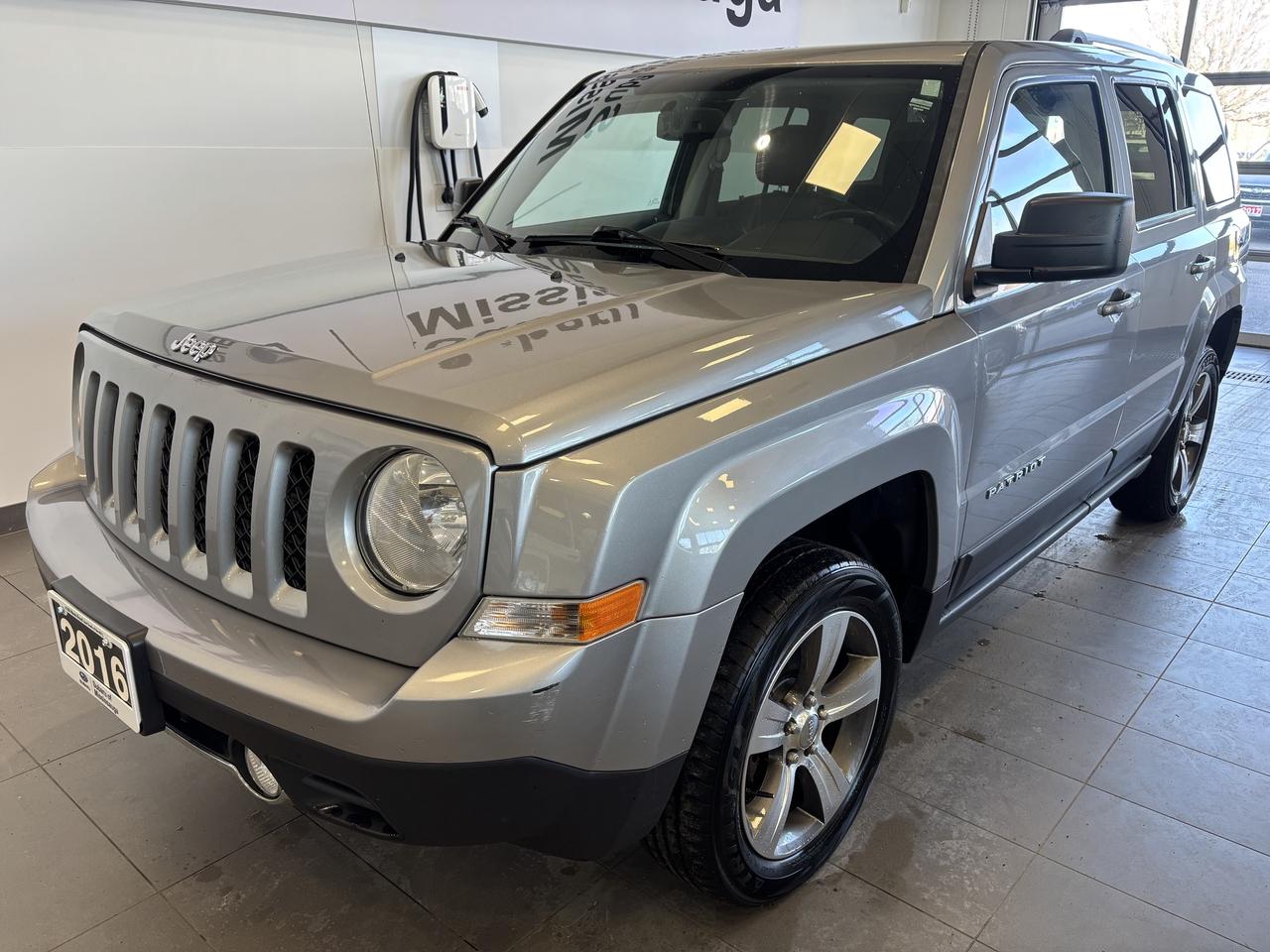 2016 Jeep Patriot 4WD   HIGH ALTITUDE   LOW KM   SOLD ASIS   SUNROOF Photo