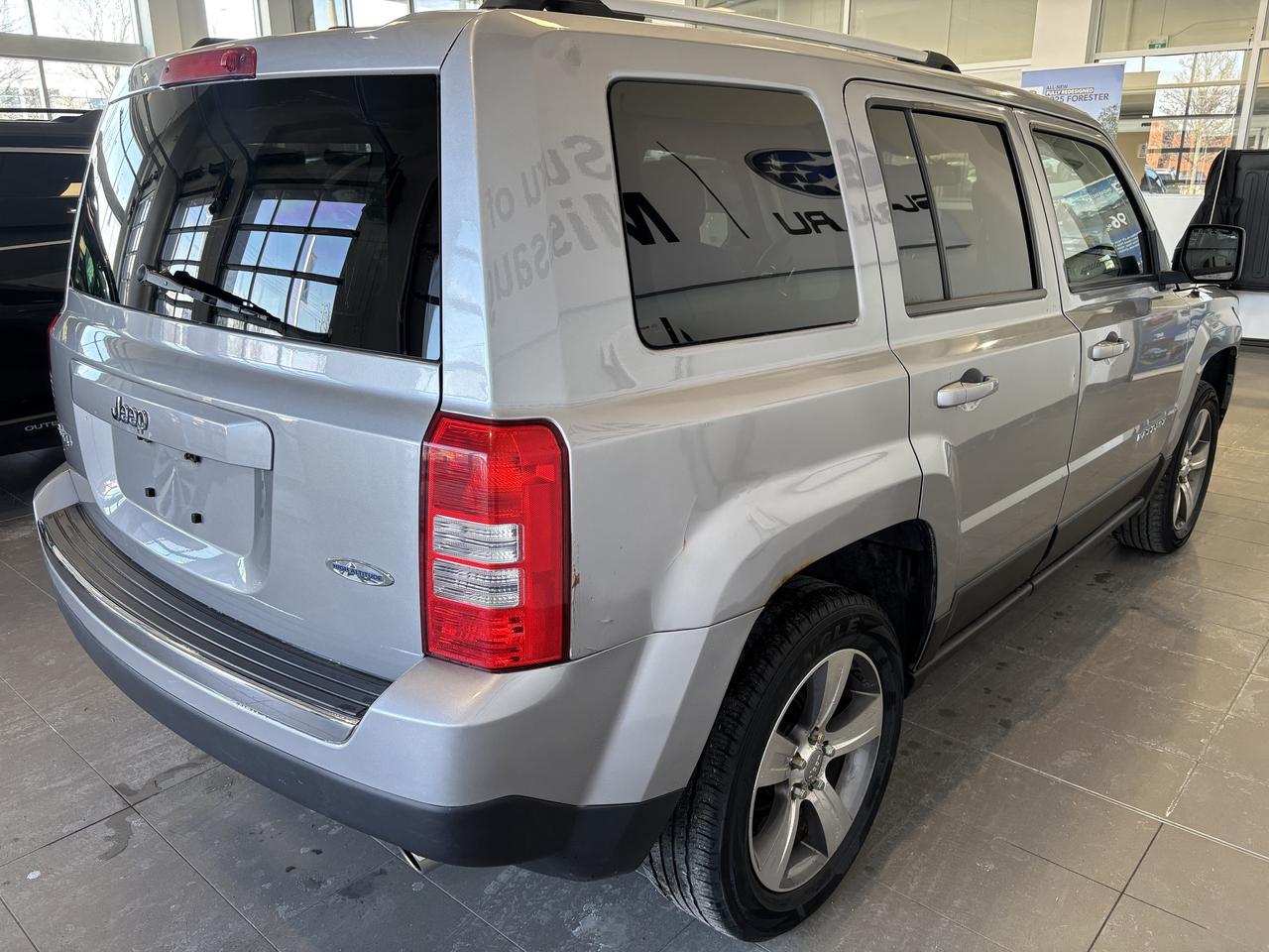 2016 Jeep Patriot 4WD   HIGH ALTITUDE   LOW KM   SOLD ASIS   SUNROOF Photo