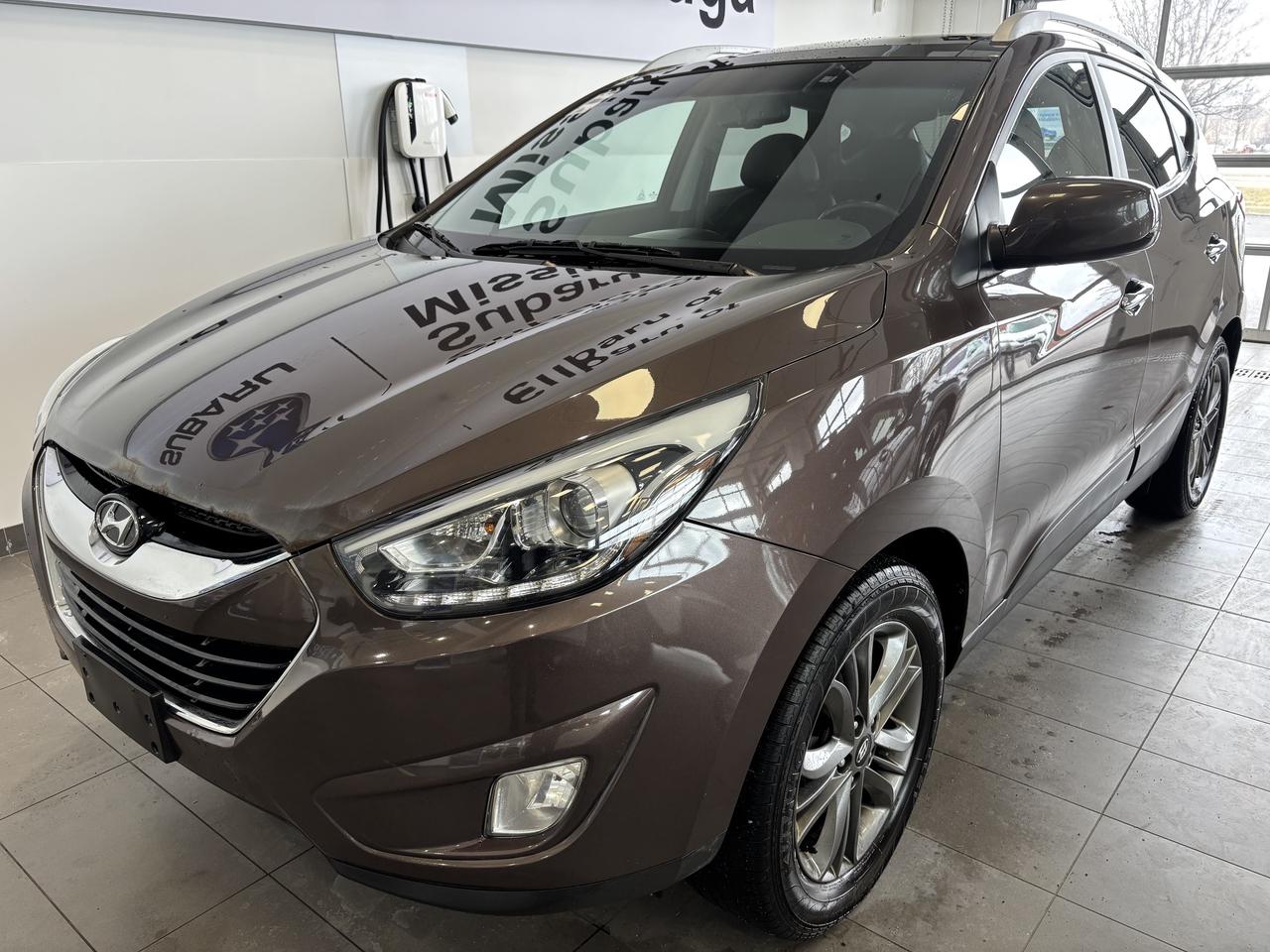 2014 Hyundai Tucson GLS   CLEAN CARFAX   LOW KM   SOLD AS-IS   SUNROOF Photo2
