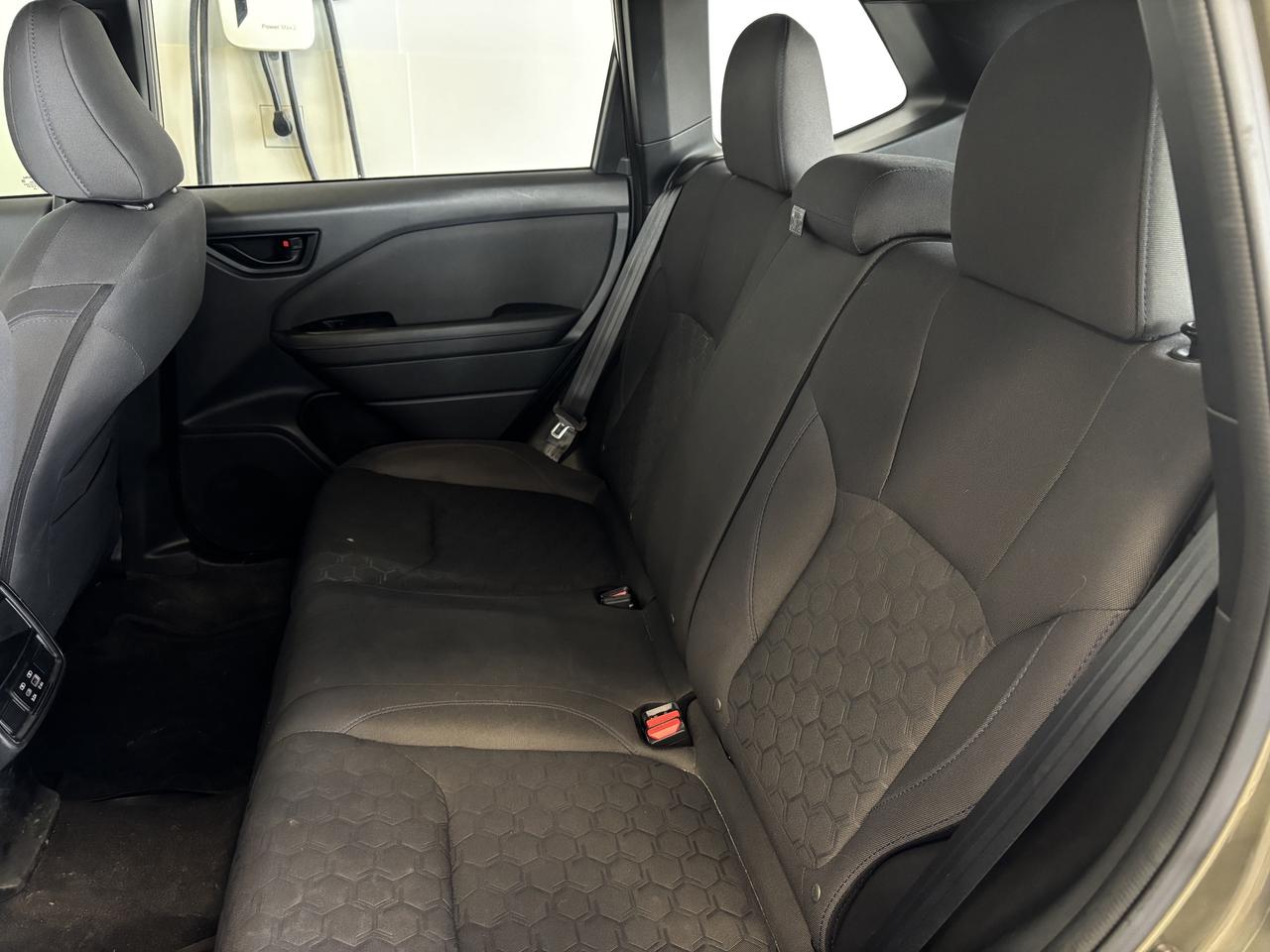 2025 Subaru Forester AWD   CLEAN CARFAX   1 OWNER    ALLOY WHEELS   CAM Photo