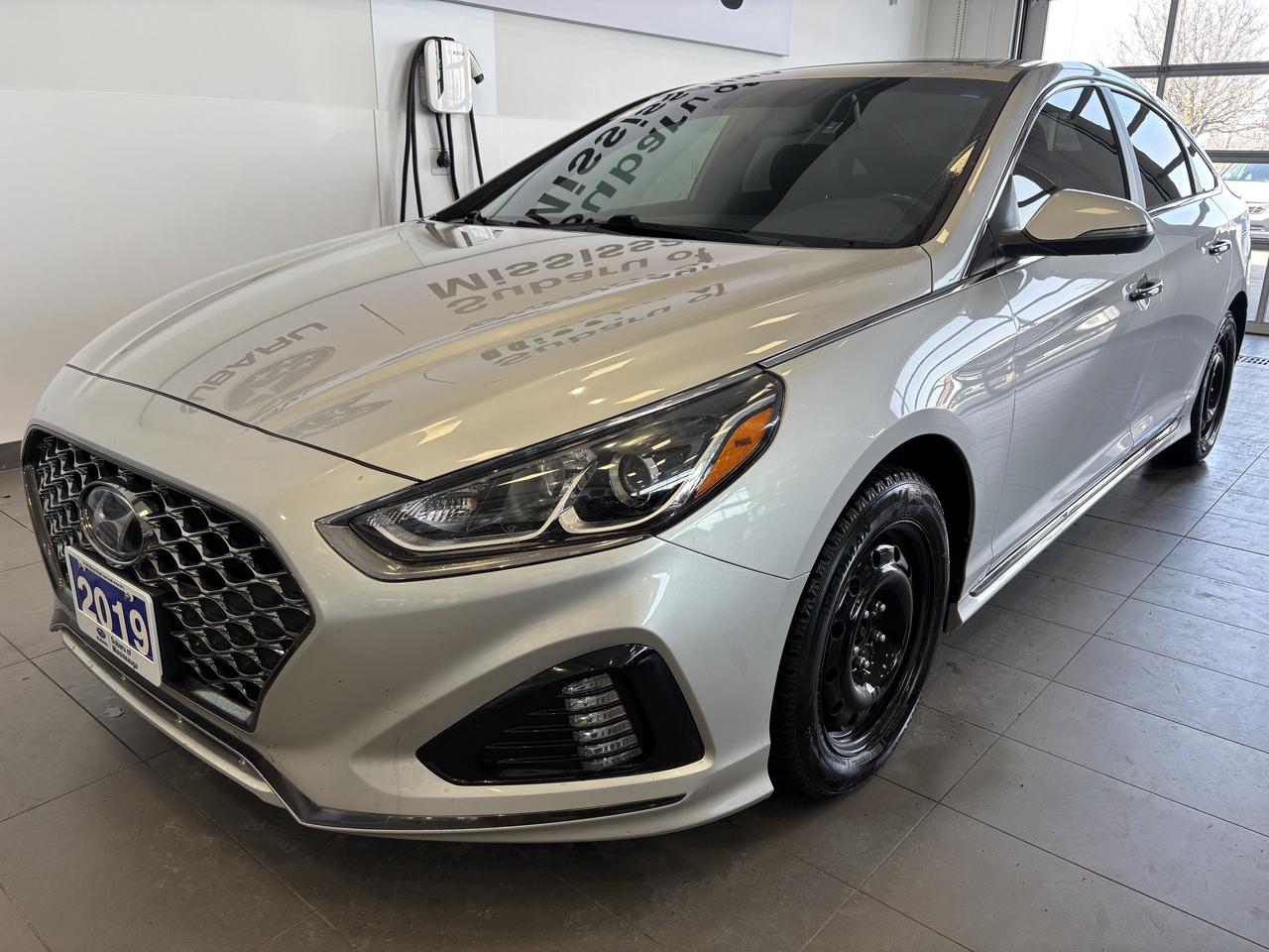 2019 Hyundai Sonata ESSENTIAL   SPORT    2 SETS RIMS/TIRES   SOLD ASIS Photo2