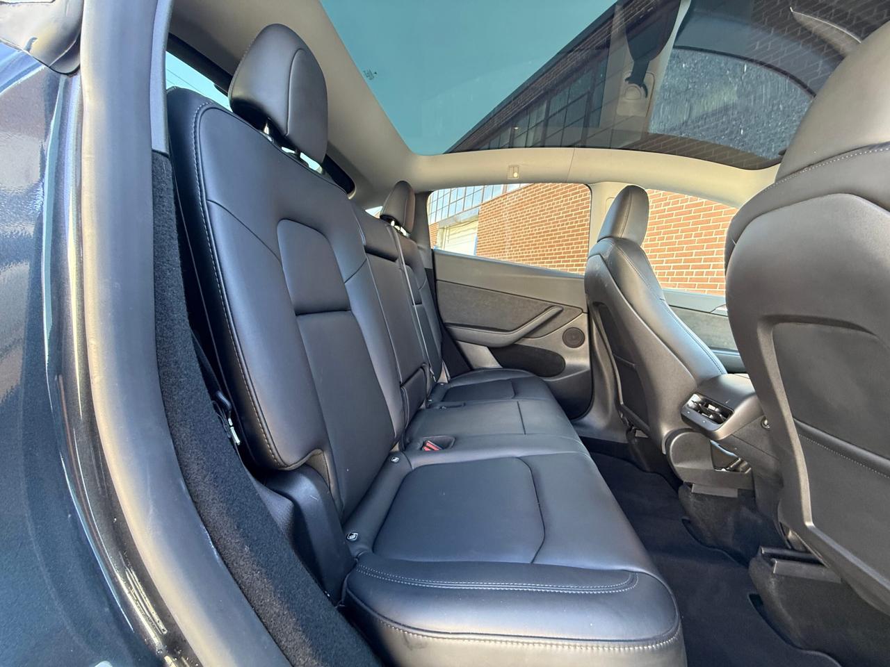 2024 Tesla Model Y STANDARD RANGE   NO ACCIDENT Photo