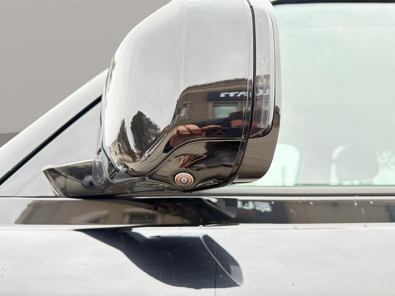 2024 Land Rover Defender 110 P400 X-Dynamic SE WHITE INTERIOR NO ACCIDENT Photo