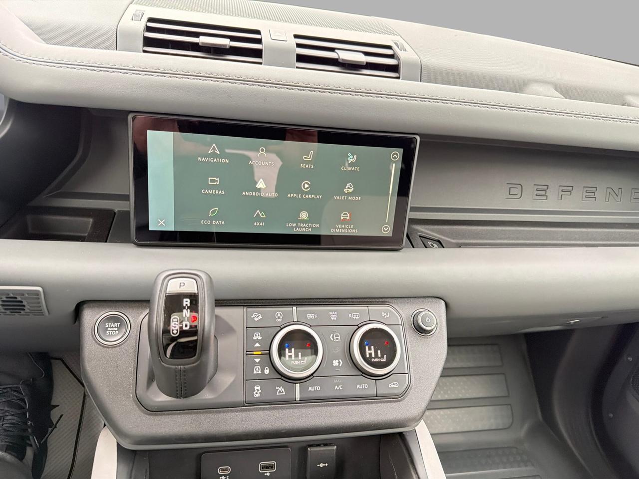 2024 Land Rover Defender 110 P400 X-Dynamic SE WHITE INTERIOR NO ACCIDENT Photo