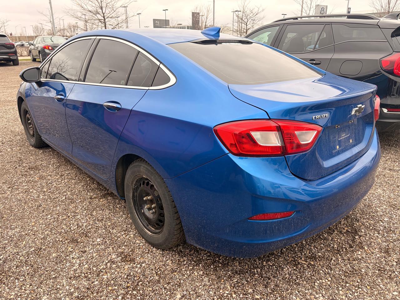 2018 Chevrolet Cruze Premier Auto 4dr Sedan Photo3