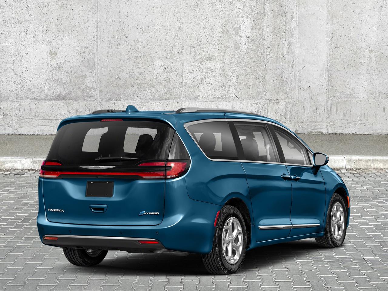 2023 Chrysler Pacifica Hybrid Pinnacle Photo