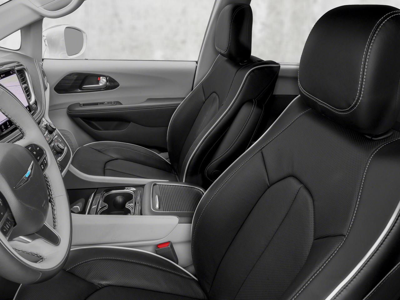 2023 Chrysler Pacifica Hybrid Pinnacle Photo