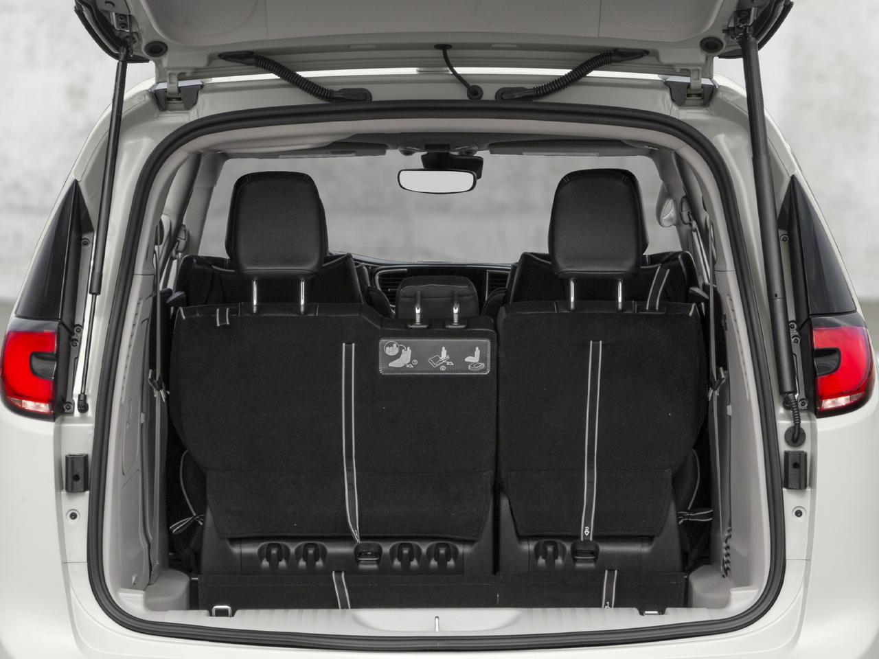 2023 Chrysler Pacifica Hybrid Pinnacle Photo