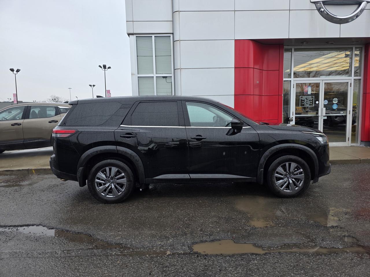 2025 Nissan Pathfinder S AWD | Apple Car Play | Android Auto | 3 Row | Photo