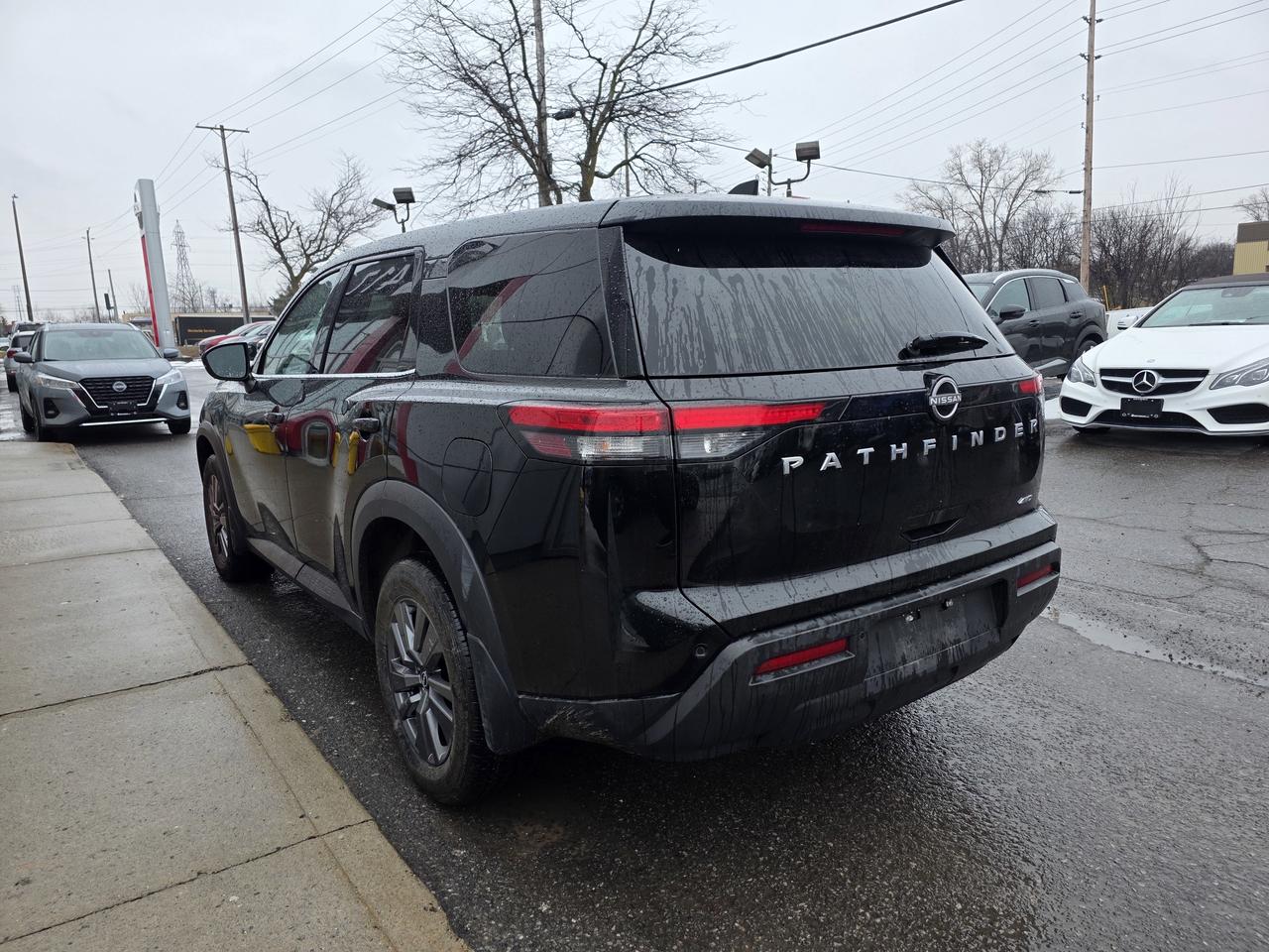2025 Nissan Pathfinder S AWD | Apple Car Play | Android Auto | 3 Row | Photo