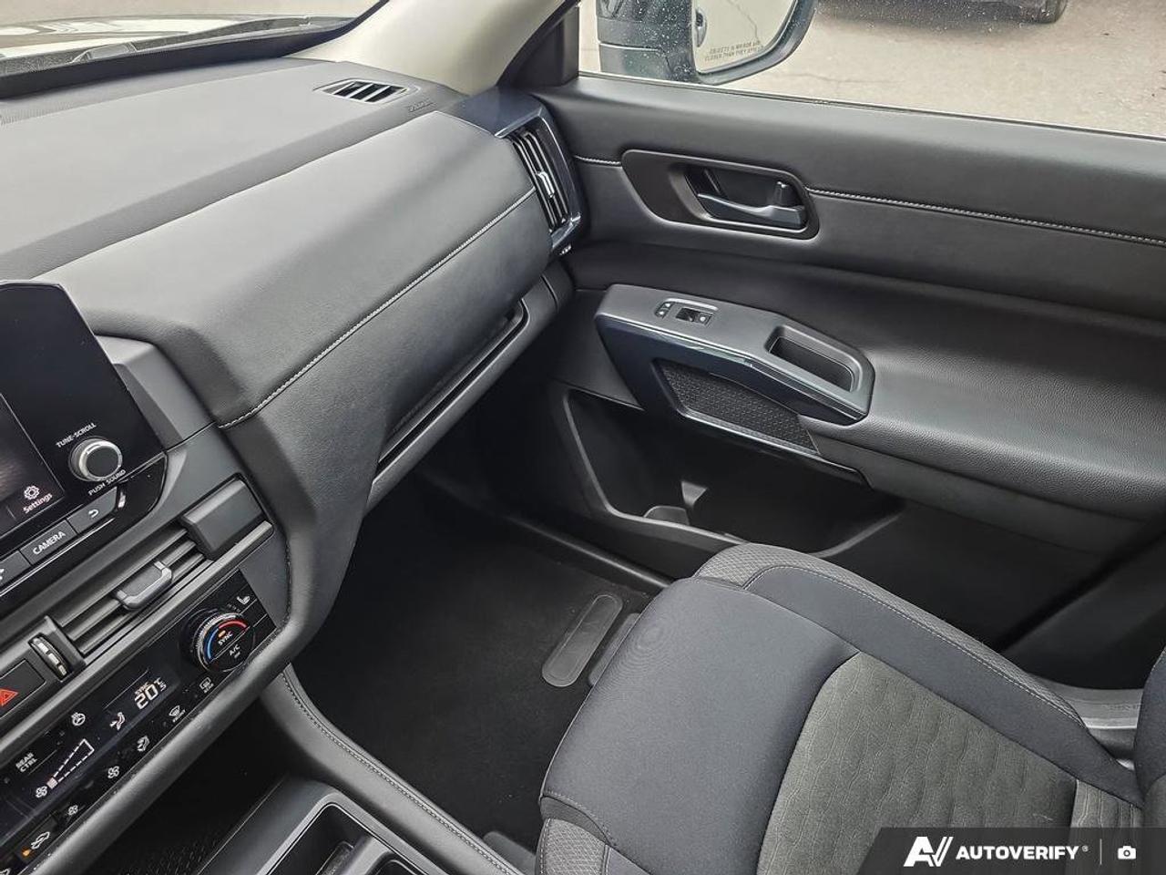 2025 Nissan Pathfinder S AWD | Apple Car Play | Android Auto | 7 Passenger | Photo