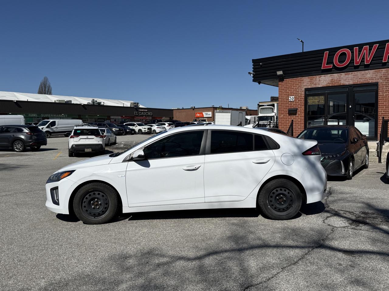 2020 Hyundai Ioniq Hybrid HYBRID l Preferred l 1.6L l 4Cyl l Carplay l Rcam Photo2