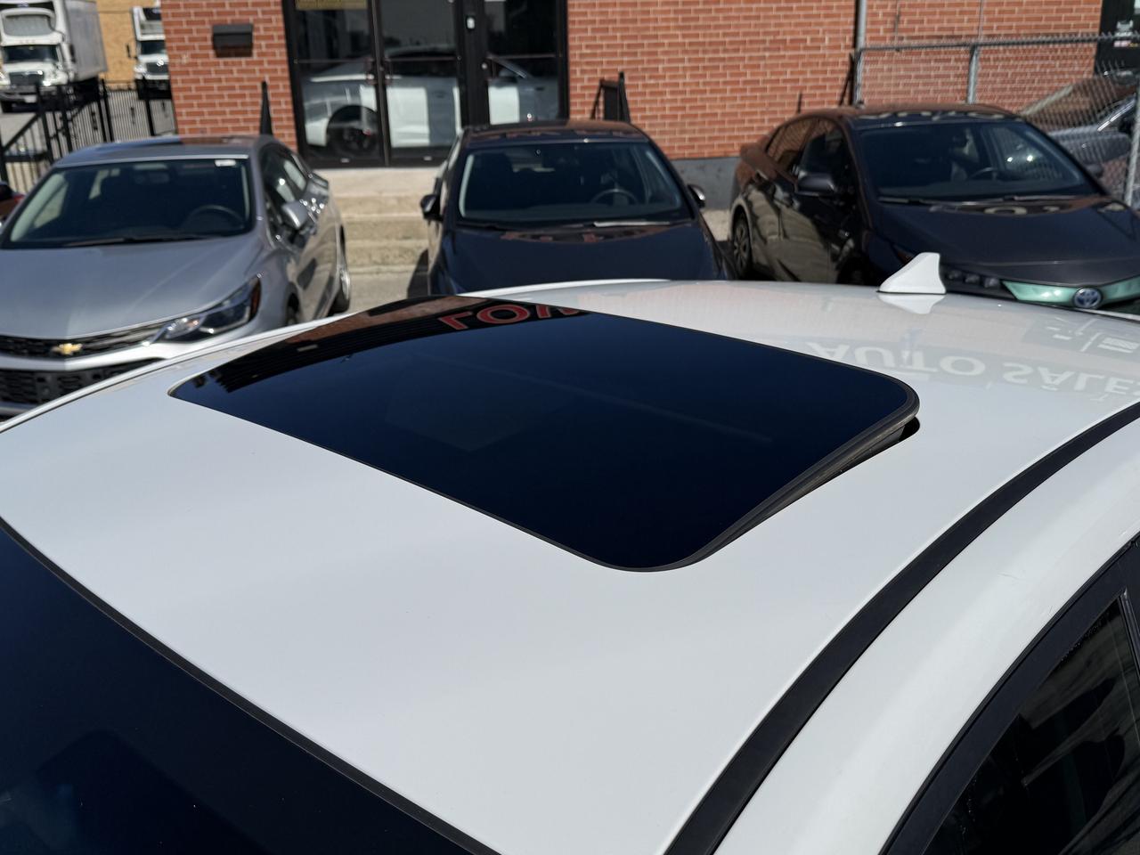 2020 Hyundai Ioniq Hybrid HYBRID l Preferred l 1.6L l 4Cyl l Carplay l Rcam Photo