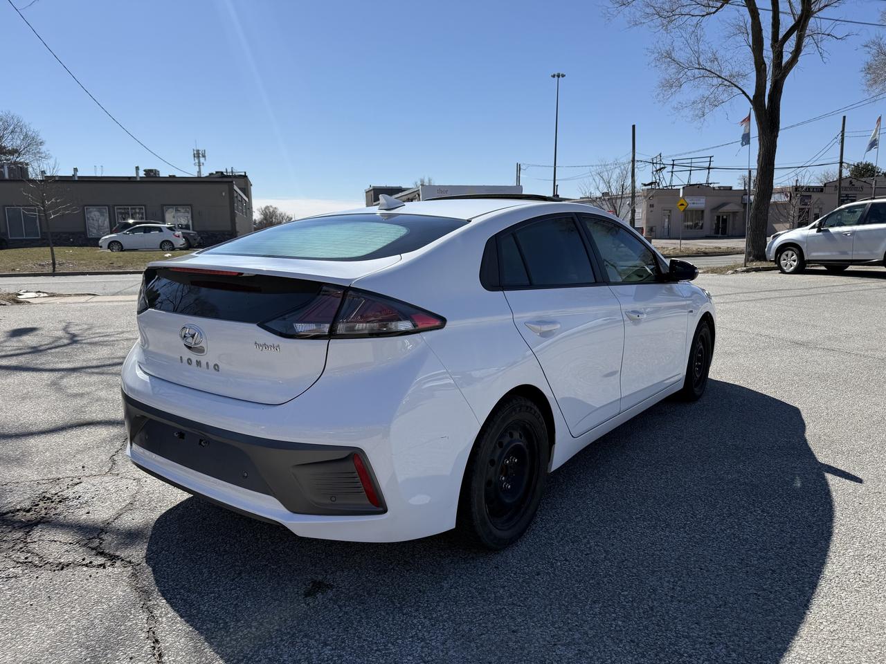 2020 Hyundai Ioniq Hybrid HYBRID l Preferred l 1.6L l 4Cyl l Carplay l Rcam Photo