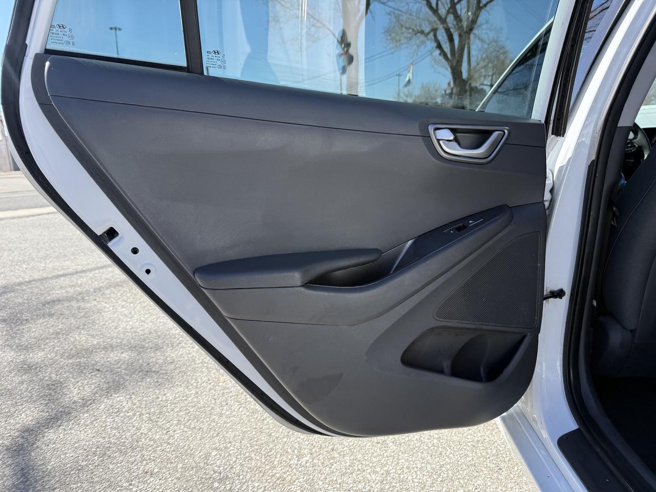 2020 Hyundai Ioniq Hybrid HYBRID l Preferred l 1.6L l 4Cyl l Carplay l Rcam Photo