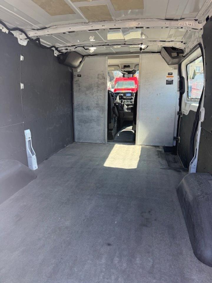 2023 Ford Transit Cargo Van T-150 63,000 Kms Photo