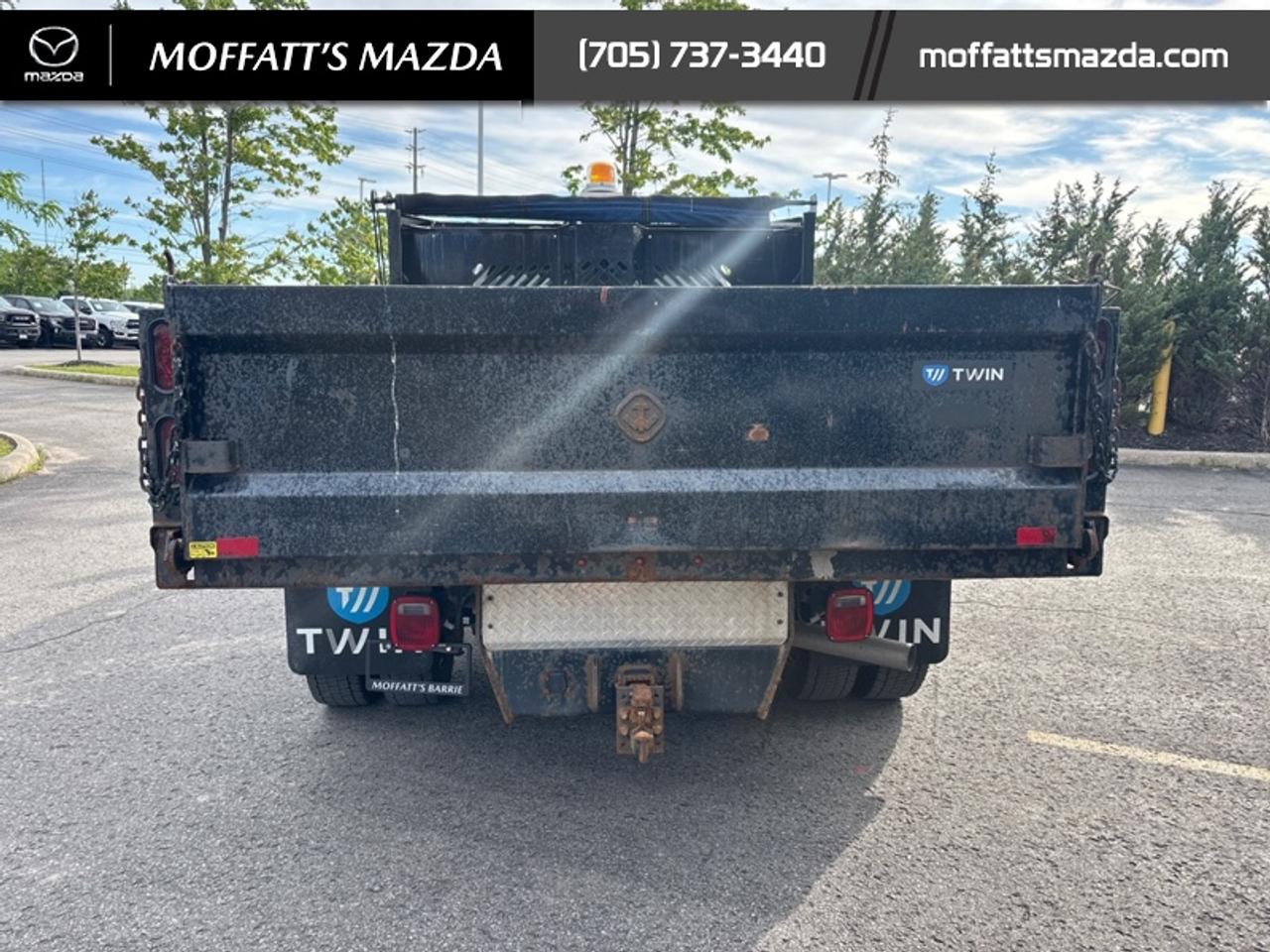 2023 Ford SUPER DUTY F-550 DRW XL Photo