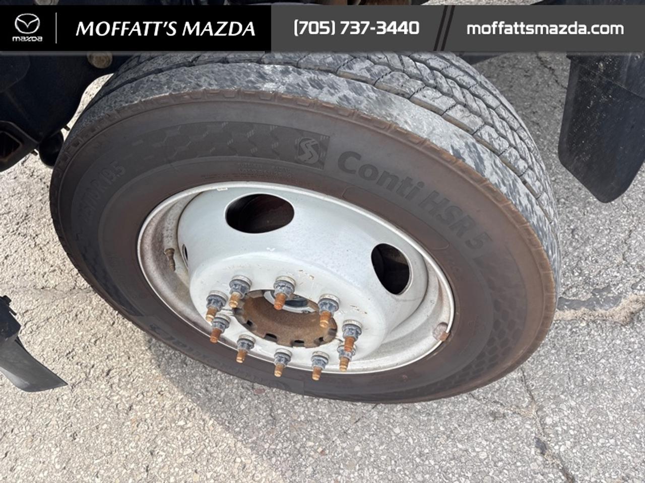 2023 Ford SUPER DUTY F-550 DRW XL Photo