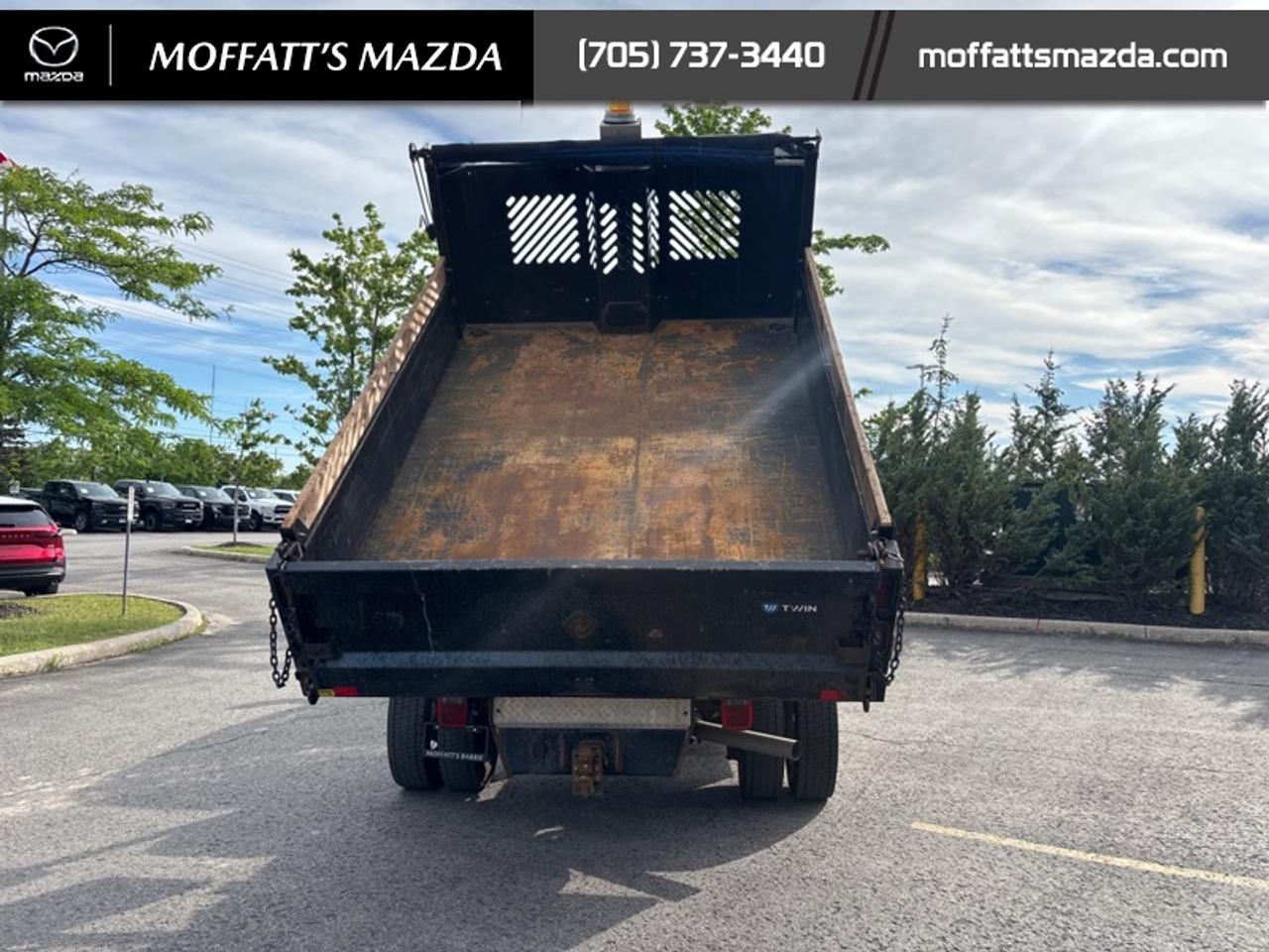 2023 Ford SUPER DUTY F-550 DRW XL Photo