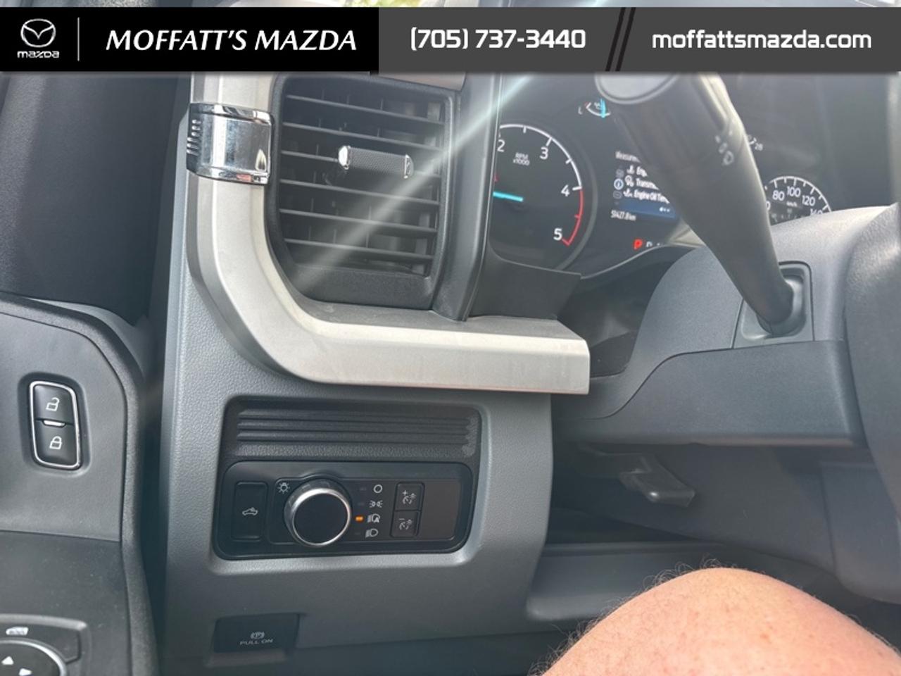 2023 Ford SUPER DUTY F-550 DRW XL Photo