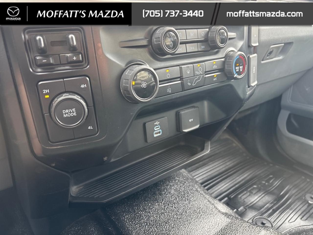 2023 Ford SUPER DUTY F-550 DRW XL Photo