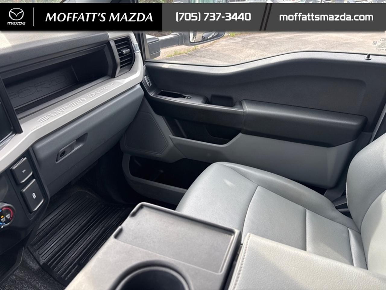 2023 Ford SUPER DUTY F-550 DRW XL Photo